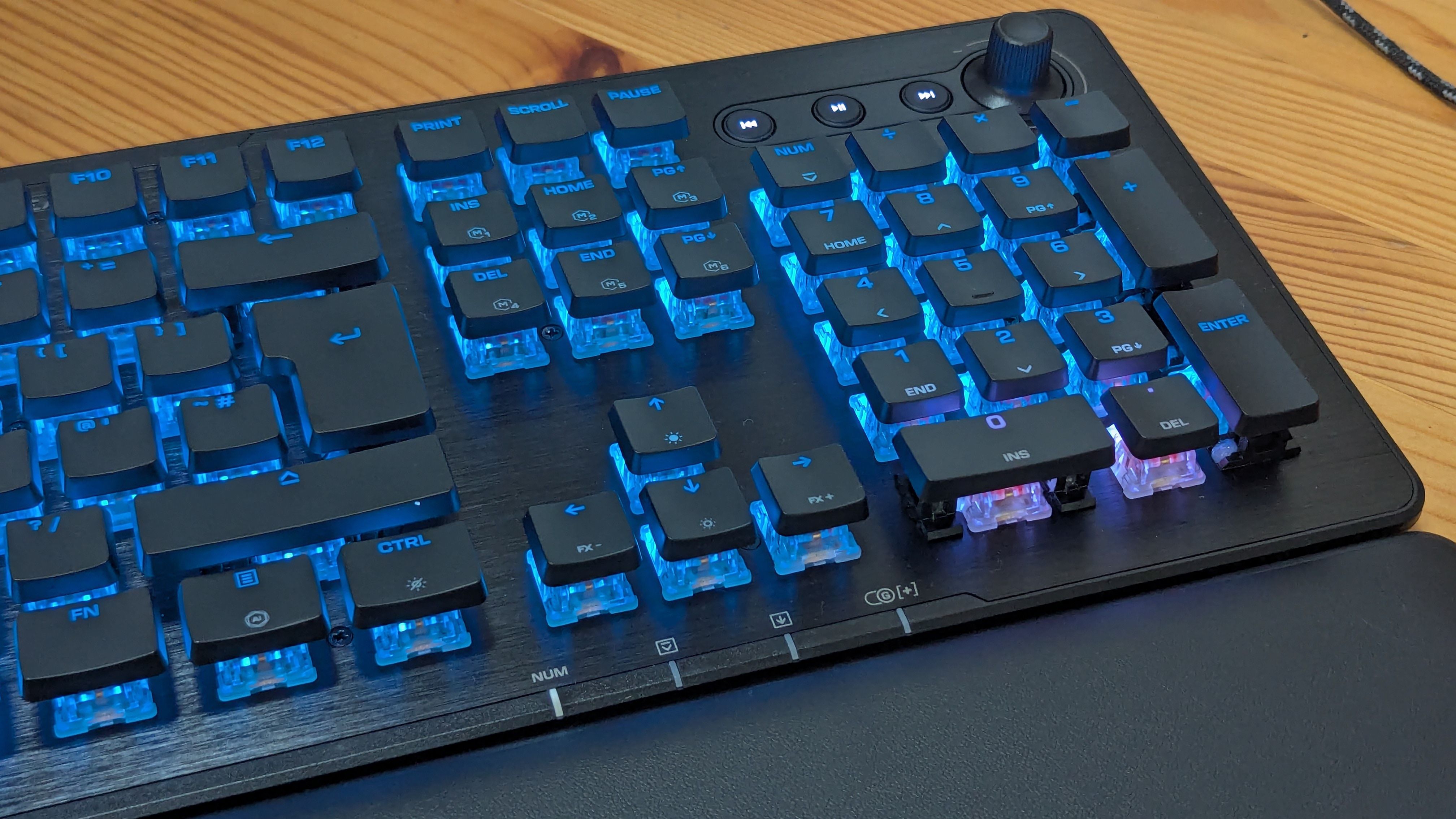 Turtle Beach Vulcan II XP Review: Clicky Compromise — Wired, Frankfurt Technology news